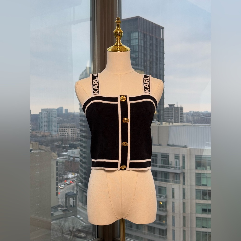 🆕 KARL LAGERFELD 🧿 NWT Classic Black Knit Cami with Logo Embroidery, Buttons - Picture 5 of 14